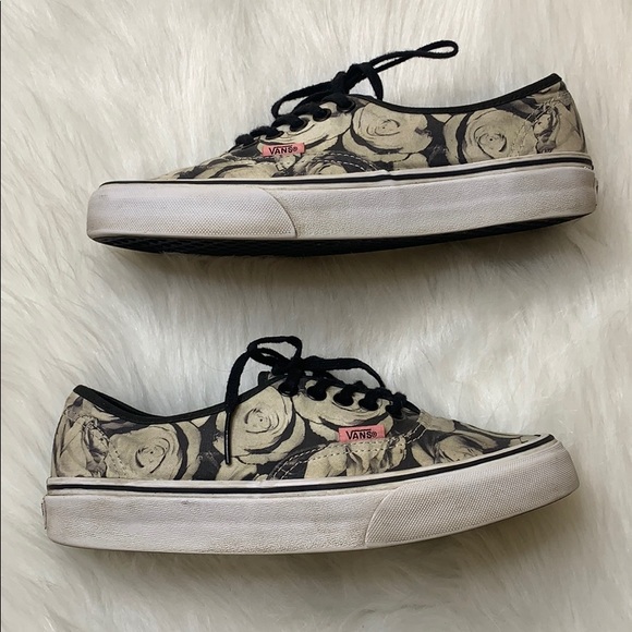 Vans Shoes - Vans DIGI Rose Print Women's Size 8